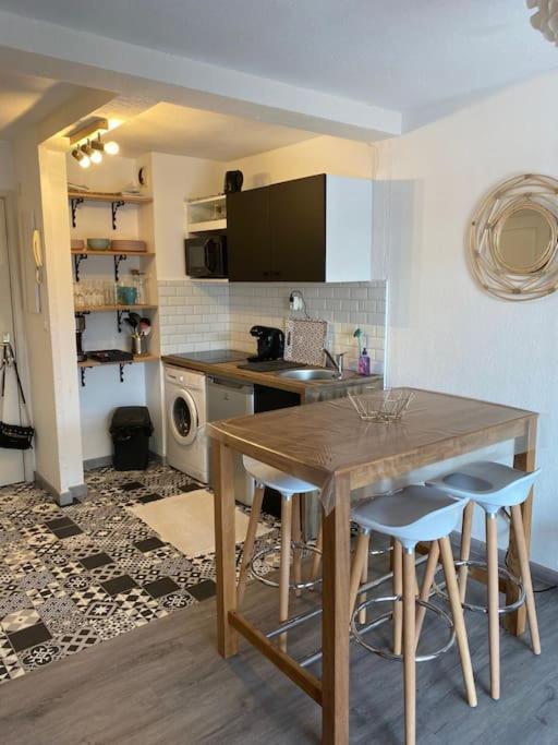 شقة Appt 2 Pieces Port Frejus - Mega Terrasse + Garage المظهر الخارجي الصورة