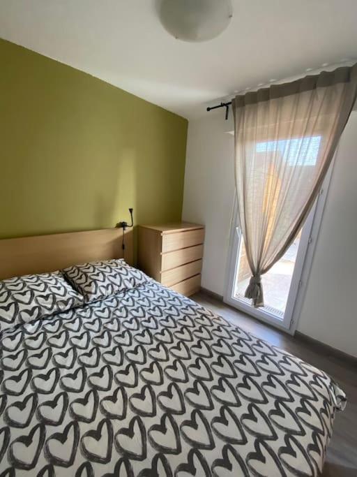 شقة Appt 2 Pieces Port Frejus - Mega Terrasse + Garage المظهر الخارجي الصورة
